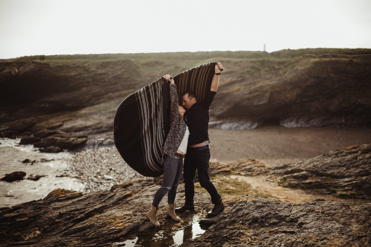 Ireland-Couple-session-Dublin-cliffs-engagement